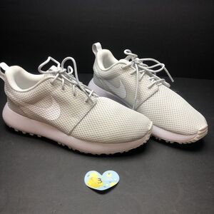 Nike Roshe Size 5y'   Dust / White DZ6895-009.